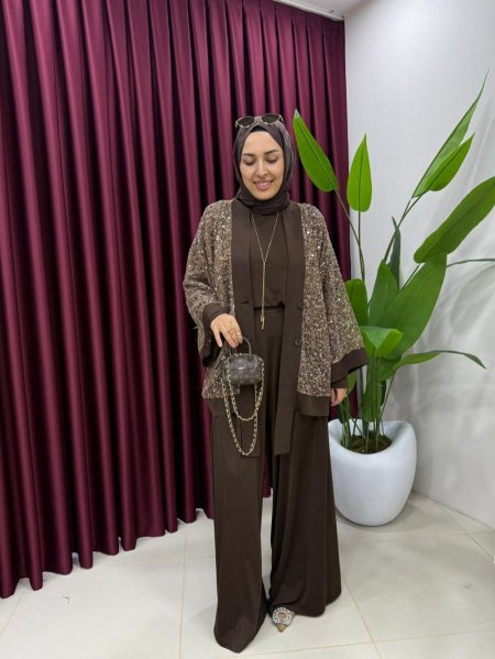 طقم ثلاث قطع مزين بالترتر